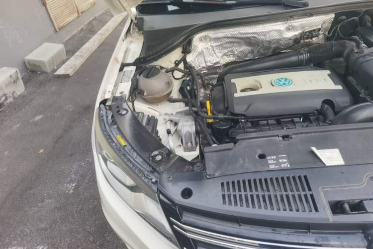 Used Volkswagen Tiguan 2014 1.8TSI Automatic 2WD 30th Anniversary Edition Engine Bay Right