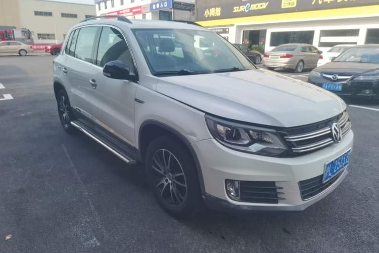 Used Volkswagen Tiguan 2014 1.8TSI Automatic 2WD 30th Anniversary Edition Front Right 45 Deg