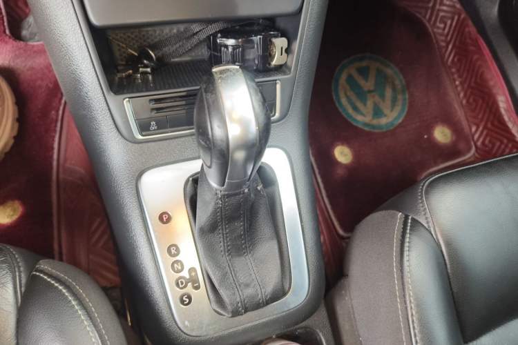 Used Volkswagen Tiguan 2014 1.8TSI Automatic 2WD 30th Anniversary Edition Gear Lever