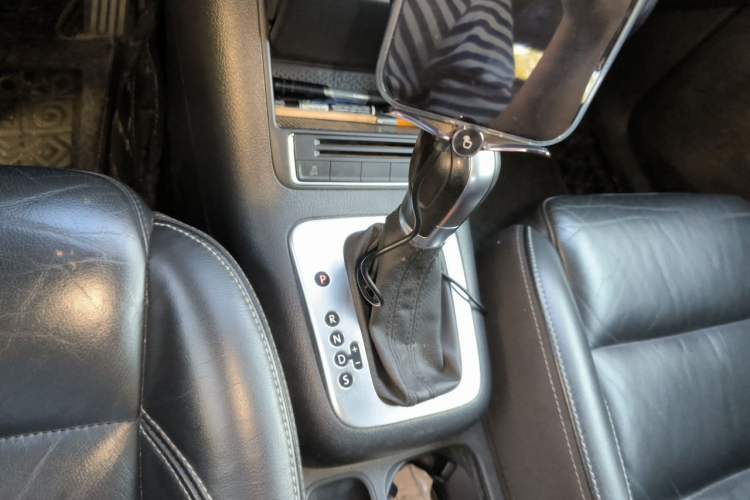 Used Volkswagen Tiguan 2014 1.8TSI Automatic 2WD 30th Anniversary Edition Gear Lever