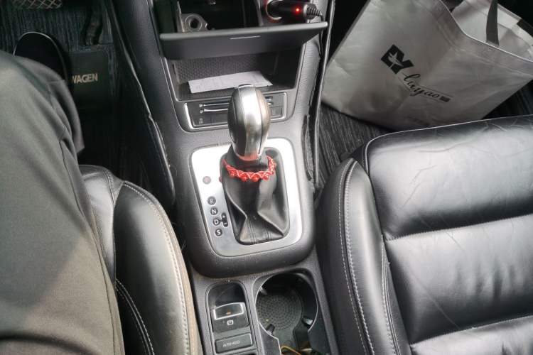 Used Volkswagen Tiguan 2014 1.8TSI Automatic 2WD 30th Anniversary Edition Gear Lever