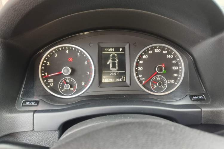 Used Volkswagen Tiguan 2014 1.8TSI Automatic 2WD 30th Anniversary Edition Instrument Cluster