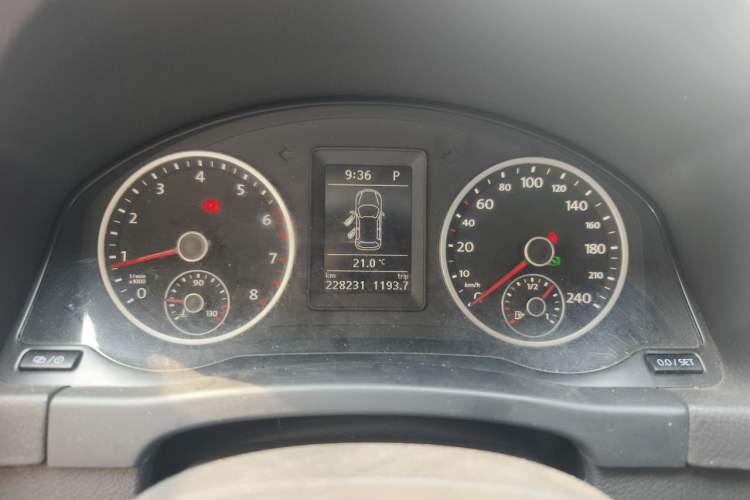 Used Volkswagen Tiguan 2014 1.8TSI Automatic 2WD 30th Anniversary Edition Instrument Cluster