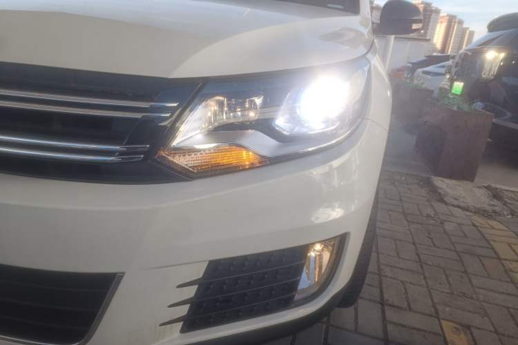 Used Volkswagen Tiguan 2014 1.8TSI Automatic 2WD 30th Anniversary Edition Left Front Headlight