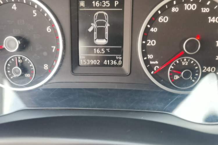 Used Volkswagen Tiguan 2014 1.8TSI Automatic 2WD 30th Anniversary Edition Odometer Close Up