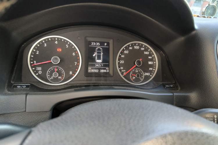 Used Volkswagen Tiguan 2014 1.8TSI Automatic 2WD 30th Anniversary Edition Odometer Close Up