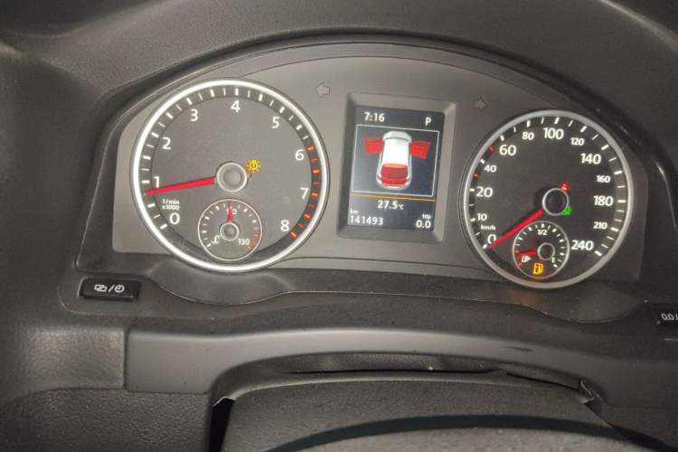 Used Volkswagen Tiguan 2014 1.8TSI Automatic 2WD 30th Anniversary Edition Odometer Close Up