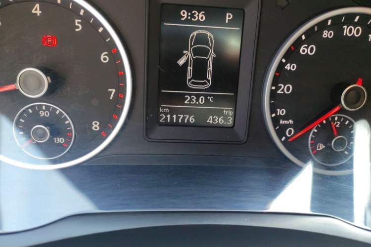 Used Volkswagen Tiguan 2014 1.8TSI Automatic 2WD 30th Anniversary Edition Odometer Close Up