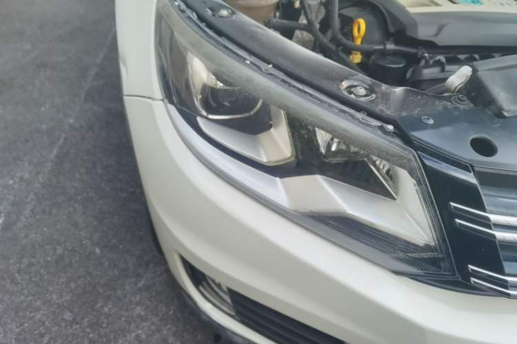 Used Volkswagen Tiguan 2014 1.8TSI Automatic 2WD 30th Anniversary Edition Right Front Headlight
