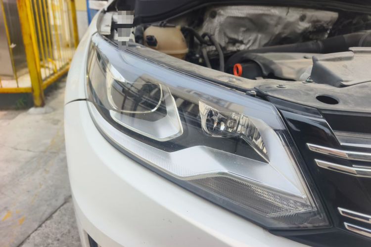 Used Volkswagen Tiguan 2014 1.8TSI Automatic 2WD 30th Anniversary Edition Right Front Headlight