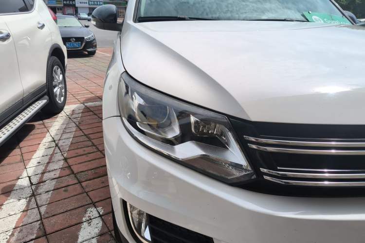 Used Volkswagen Tiguan 2014 1.8TSI Automatic 2WD 30th Anniversary Edition Right Front Headlight