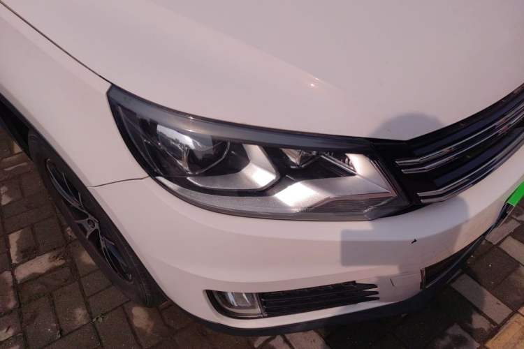Used Volkswagen Tiguan 2014 1.8TSI Automatic 2WD 30th Anniversary Edition Right Front Headlight