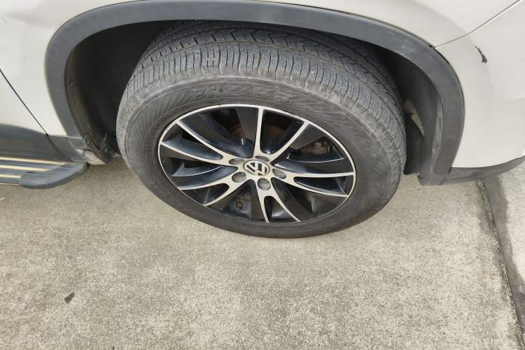 Used Volkswagen Tiguan 2014 1.8TSI Automatic 2WD 30th Anniversary Edition Right Front Wheel Hub
