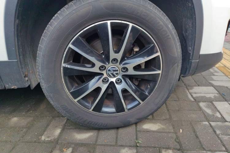 Used Volkswagen Tiguan 2014 1.8TSI Automatic 2WD 30th Anniversary Edition Right Front Wheel Hub
