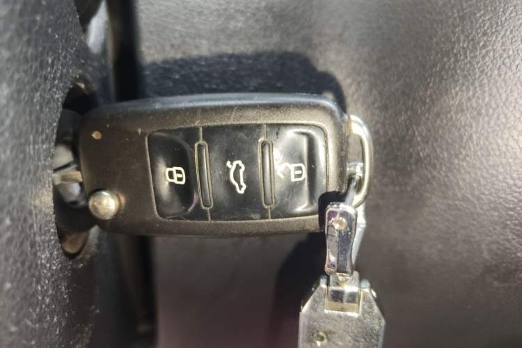 Used Volkswagen Tiguan 2014 1.8TSI Automatic 2WD 30th Anniversary Edition Vehicle Key
