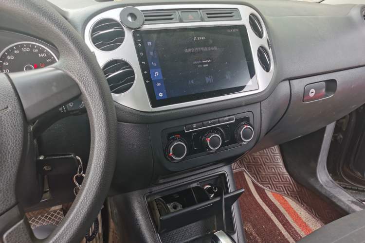 Used Volkswagen Tiguan 2015 1.8TSI Automatic Two-Wheel Drive Trend Edition Audio And AC Panel