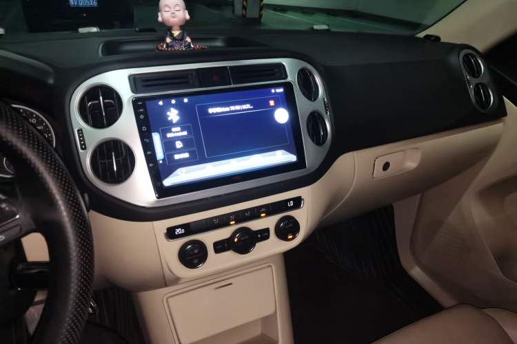 Used Volkswagen Tiguan 2015 1.8TSI Automatic Two-Wheel Drive Comfort Edition Audio And AC Panel