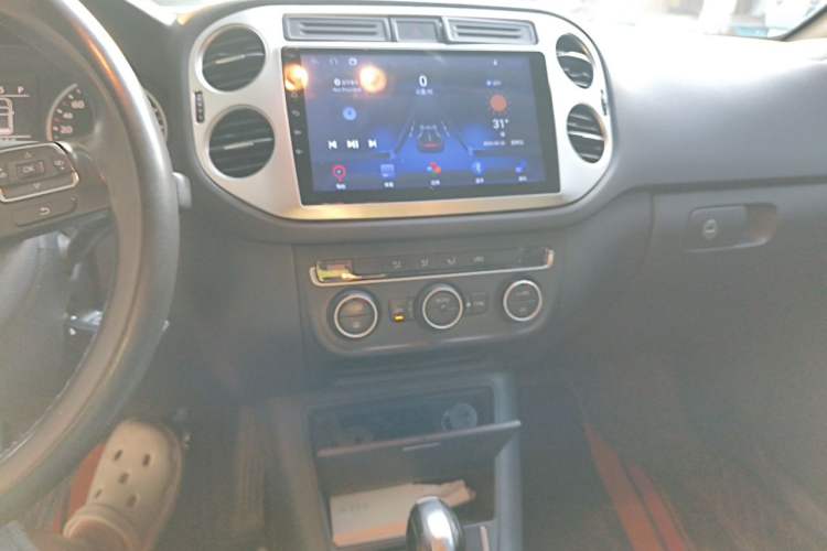 Used Volkswagen Tiguan 2015 1.8TSI Automatic Two-Wheel Drive Comfort Edition Audio And AC Panel