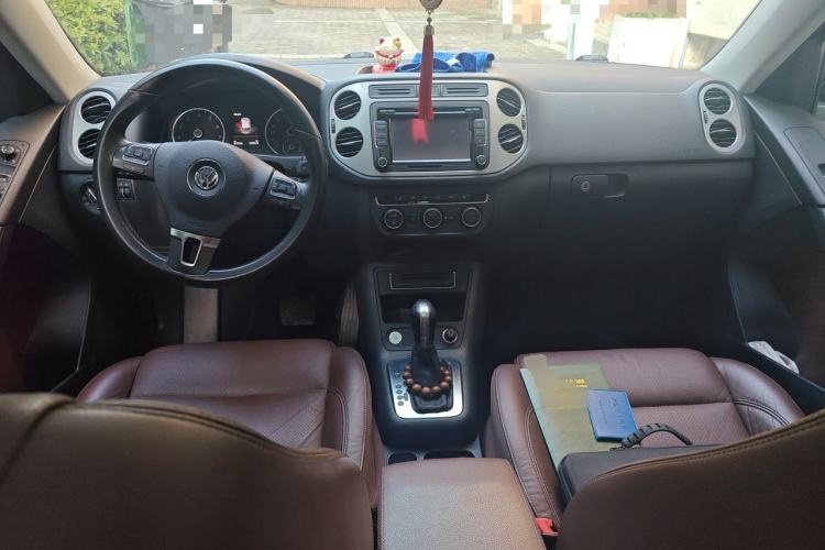 Used Volkswagen Tiguan 2015 1.8TSI Automatic Two-Wheel Drive Luxury Model Center Console