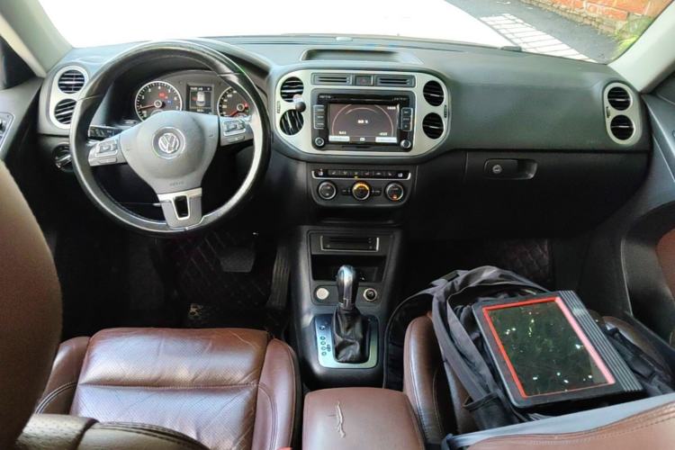 Used Volkswagen Tiguan 2015 1.8TSI Automatic Two-Wheel Drive Luxury Model Center Console