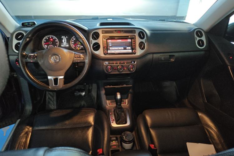 Used Volkswagen Tiguan 2015 1.8TSI Automatic Two-Wheel Drive Comfort Edition Center Console