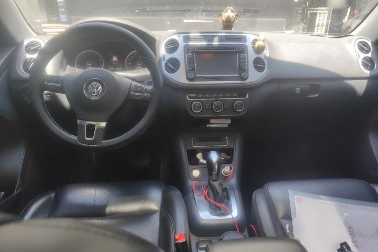 Used Volkswagen Tiguan 2015 1.8TSI Automatic Two-Wheel Drive Luxury Model Center Console