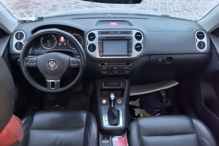 Used Volkswagen Tiguan 2015 1.8TSI Automatic All-Wheel-Drive Luxury Model Center Console