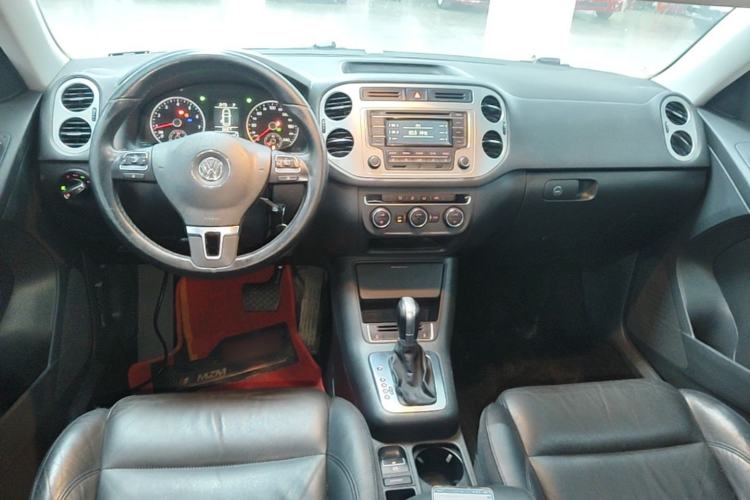 Used Volkswagen Tiguan 2015 1.8TSI Automatic Two-Wheel Drive Comfort Edition Center Console
