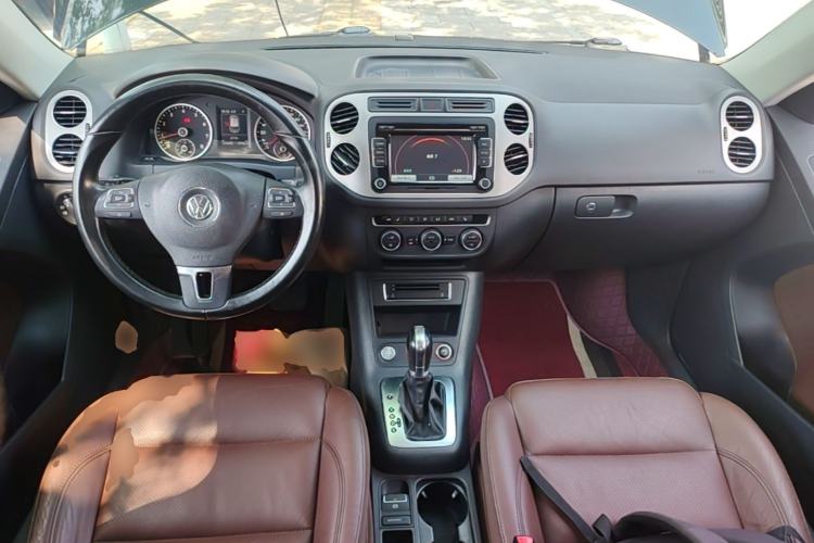 Used Volkswagen Tiguan 2015 1.8TSI Automatic Two-Wheel Drive Luxury Model Center Console