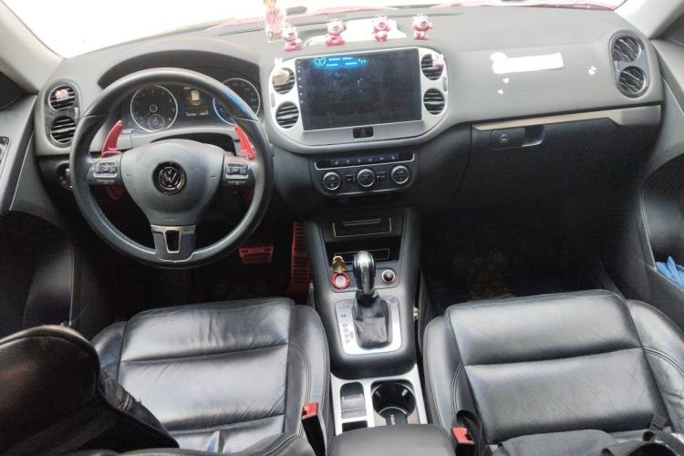 Used Volkswagen Tiguan 2015 1.8TSI Automatic All-Wheel-Drive Luxury Model Center Console