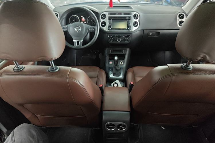 Used Volkswagen Tiguan 2015 1.8TSI Automatic Two-Wheel Drive Luxury Model Center Console