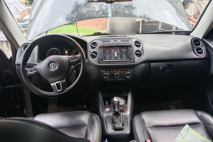 Used Volkswagen Tiguan 2015 1.8TSI Automatic Two-Wheel Drive Luxury Model Center Console