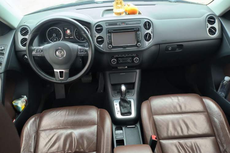 Used Volkswagen Tiguan 2015 2.0 TSI Comfort Edition Center Console