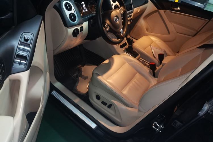 Used Volkswagen Tiguan 2015 1.8TSI Automatic Two-Wheel Drive Comfort Edition Driver Seat