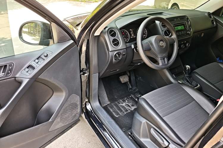 Used Volkswagen Tiguan 2015 1.8TSI Automatic Two-Wheel Drive Trend Edition Driver Seat