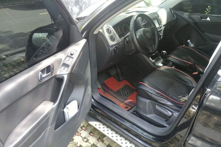 Used Volkswagen Tiguan 2015 1.8TSI Automatic Two-Wheel Drive Trend Edition Driver Seat