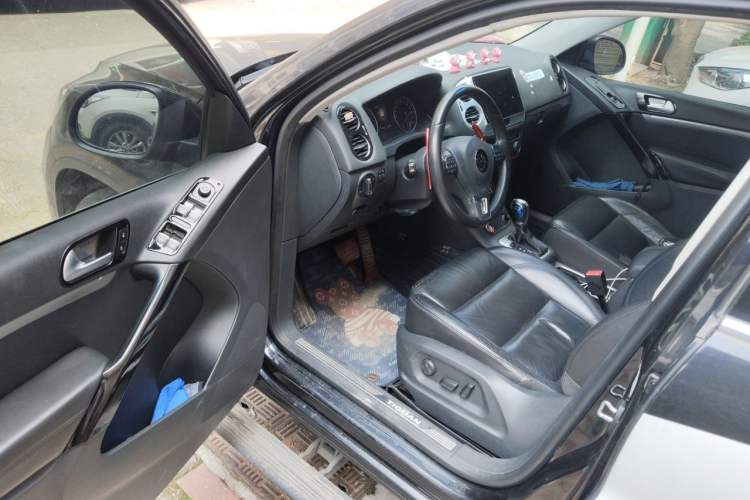 Used Volkswagen Tiguan 2015 1.8TSI Automatic All-Wheel-Drive Luxury Model Driver Seat