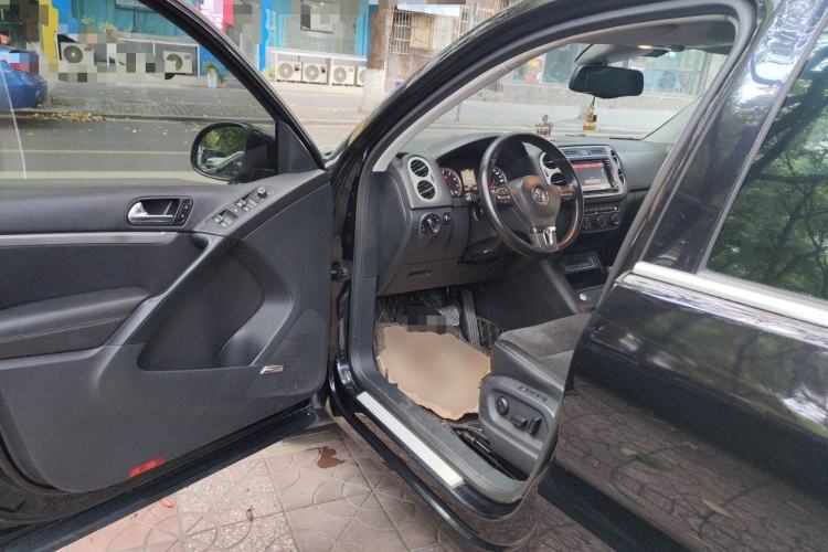 Used Volkswagen Tiguan 2015 2.0 TSI Automatic All-Wheel Drive Flagship Edition Driver Seat