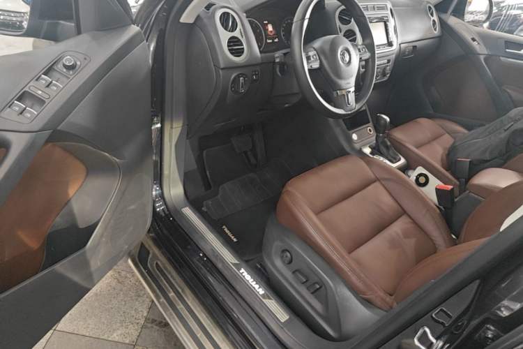 Used Volkswagen Tiguan 2015 1.8TSI Automatic Two-Wheel Drive Luxury Model Driver Seat