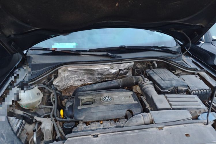 Used Volkswagen Tiguan 2015 1.8TSI Automatic Two-Wheel Drive Luxury Model Engine Bay