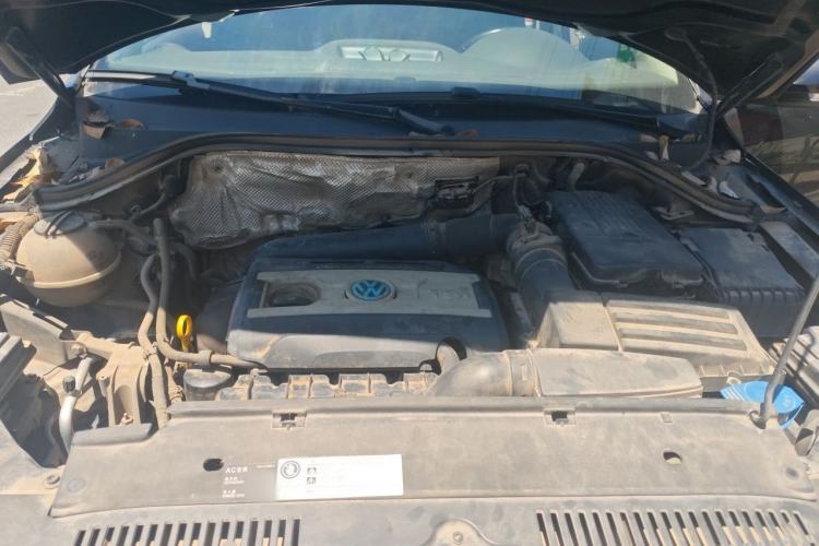 Used Volkswagen Tiguan 2015 1.8TSI Automatic All-Wheel Drive Style Vision Edition Engine Bay