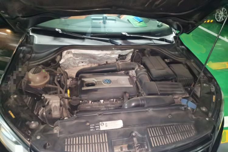 Used Volkswagen Tiguan 2015 1.8TSI Automatic Two-Wheel Drive Comfort Edition Engine Bay