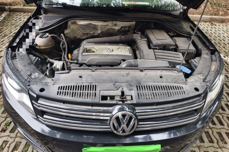 Used Volkswagen Tiguan 2015 1.8TSI Automatic Two-Wheel Drive Luxury Model Engine Bay