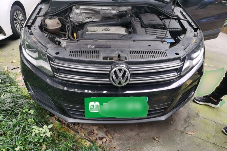 Used Volkswagen Tiguan 2015 1.8TSI Automatic Two-Wheel Drive Trend Edition Engine Bay