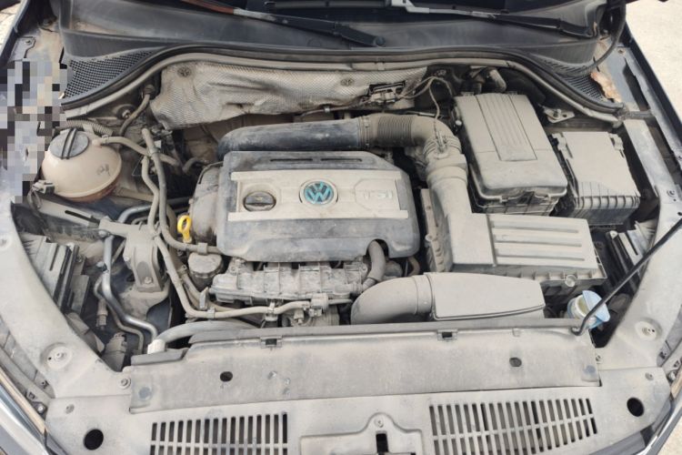 Used Volkswagen Tiguan 2015 1.8TSI Automatic Two-Wheel Drive Luxury Model Engine Bay