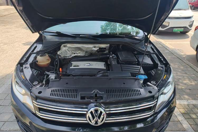 Used Volkswagen Tiguan 2015 1.8TSI Automatic Two-Wheel Drive Luxury Model Engine Bay