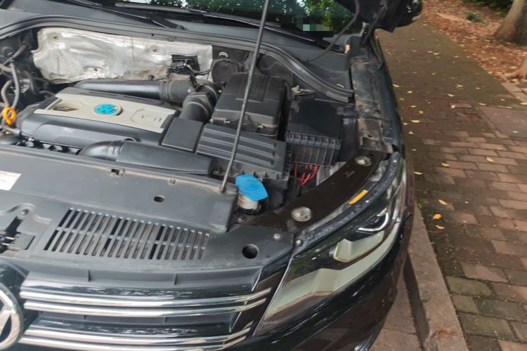 Used Volkswagen Tiguan 2015 1.8TSI Automatic Two-Wheel Drive Comfort Edition Engine Bay Left