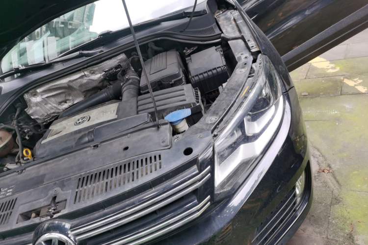 Used Volkswagen Tiguan 2015 1.8TSI Automatic Two-Wheel Drive Trend Edition Engine Bay Left