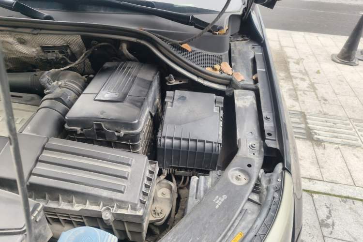 Used Volkswagen Tiguan 2015 1.8TSI Automatic Two-Wheel Drive Luxury Model Engine Bay Left