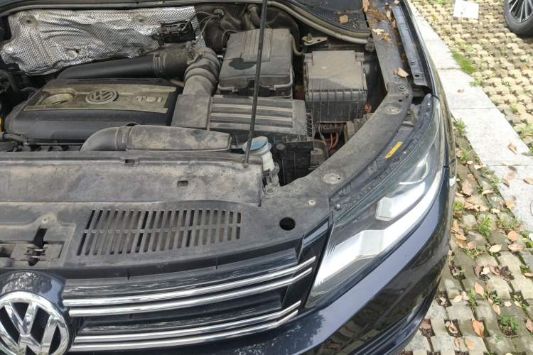 Used Volkswagen Tiguan 2015 1.8TSI Automatic Two-Wheel Drive Trend Edition Engine Bay Left